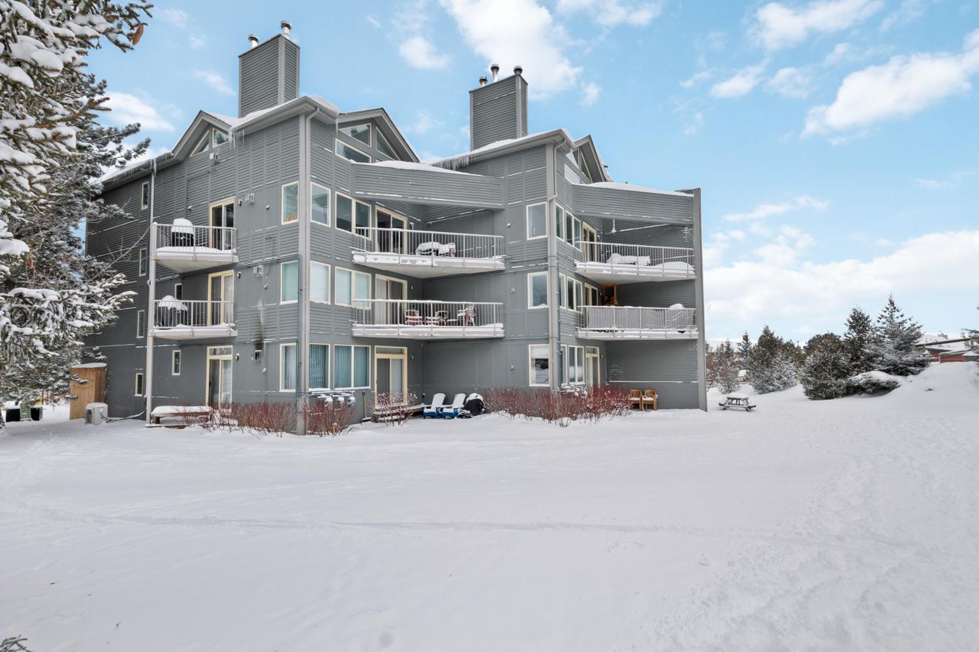 Ski In Out 1 Bedroom Sleeps 6 Cachet Crossing Блу-Маунтинс Экстерьер фото